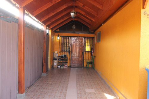 Vendo Linda Casa, 19 Florida Oriente.