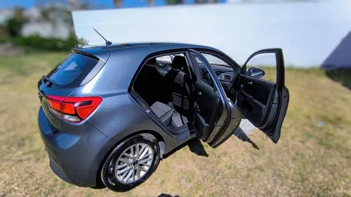 Kia Rio 1.6 Lx Hatchback Mt