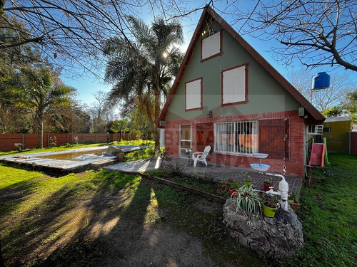 Casa Alpina 6 Dorm. Con Pileta Y Superficie De 1004 M2 En Venta - Calle Las Tropas E/ 52 Y 54, Barrio Parque - General Belgrano.