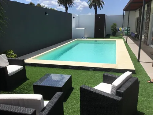 Piscina De Fibra 5.80 X 3.70 De 1.55 De Profundidad