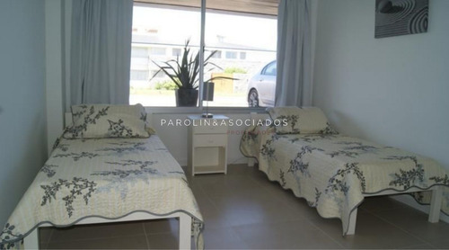 Imagen 8 de 10 de Venta De Apartamento 3 Dormitorios En Montoya.
