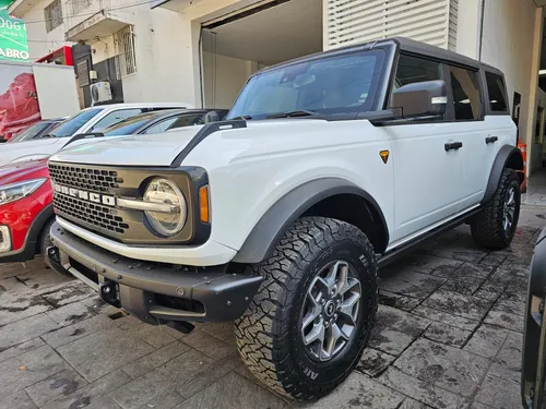 Ford Bronco BADLANDS V6
