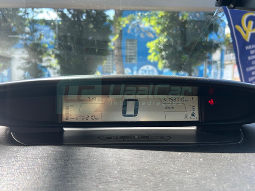 Citroën C4 GLX 2.0 Flex 16V 5p Mec. passagem por leilão