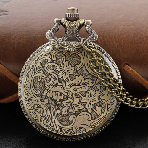 Imagen 7 de 7 de Reloj Collar Análogo - One Piece