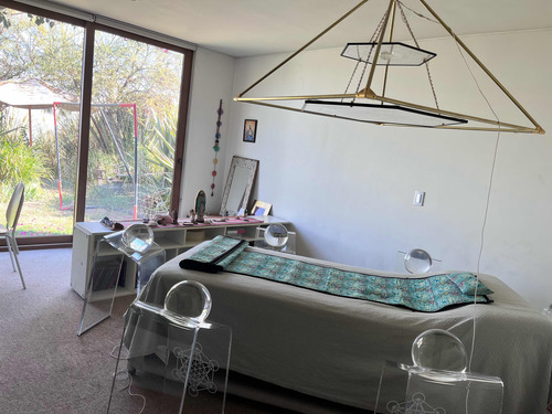 Casa En Condominio Con Excelente Vista A Santiago. 4 Dorm