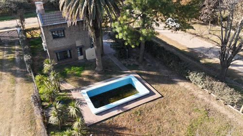 Venta. Roldan. 3 Dormitorios Piscina. Terreno Forestado De 788 M2 Permutas!!! Bajo Su Precio