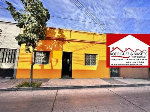 Se Vende Casa Comercial Uf6000, Santiago.