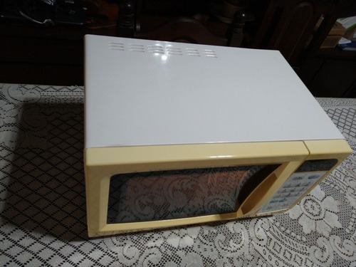 Mícroondas Electrolux.
