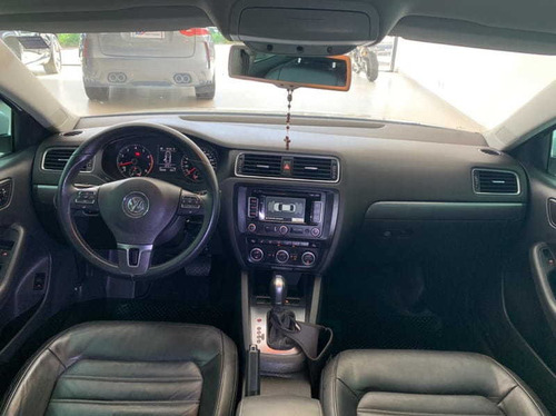 Volkswagen Jetta 2.0t