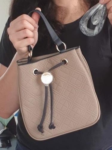 Imagen 3 de 6 de Bolso De Mano Para Dama Tipo Hobo Con Correa