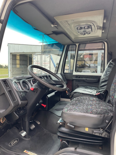 Ford Cargo 1722 2010