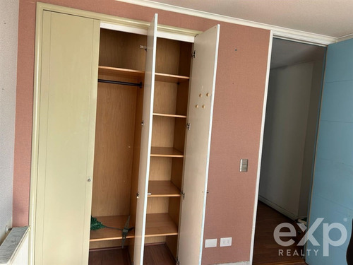 Departamento En Venta De 4 Dorm. En Ñuñoa, Excelente Estado