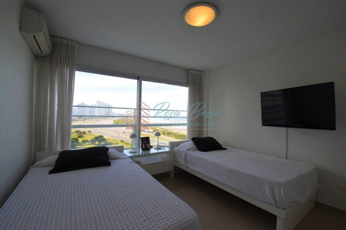 Imagen 13 de 30 de Hermoso Apto Para La Venta Frente Al Mar.