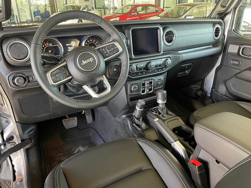 Imagen 9 de 10 de Jeep Wrangler Sahara Mild Hibryd