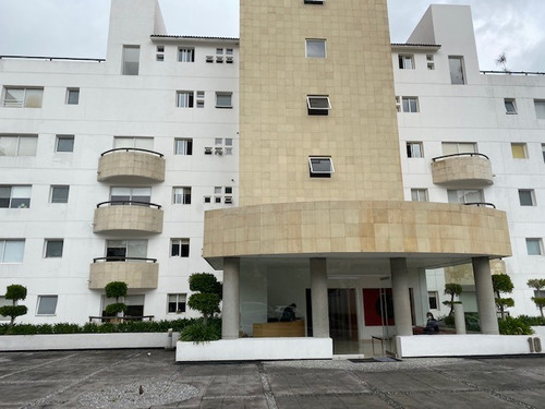 Imagen 1 de 14 de Renta Departamento Con Balcon Villa Florence Interlomas, Hui
