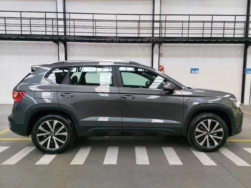 Imagen 2 de 25 de Volkswagen Taos Highline At 0km Mca A#1