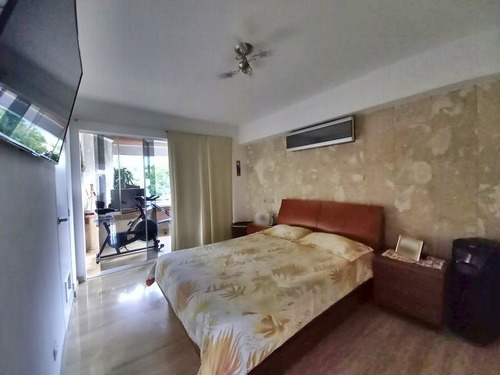 Imagen 11 de 20 de Vendo Apto 395m2 3h+s/3.5b+s/4pe Urb. Miranda 0810