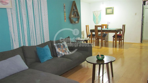 Primer Piso, 4 Dormitorios Con Jardín