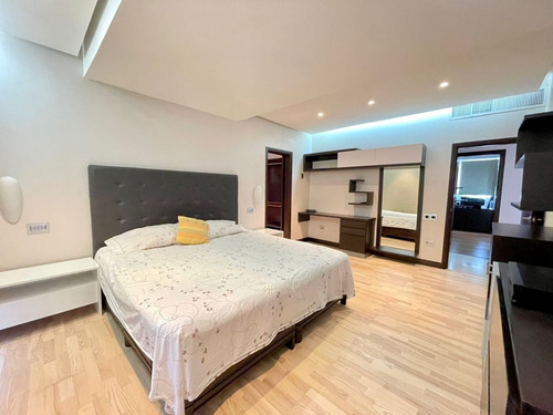 Imagen 19 de 27 de Av-1020 Zona Este Penthouse Edificio Alfa Sector La Lago