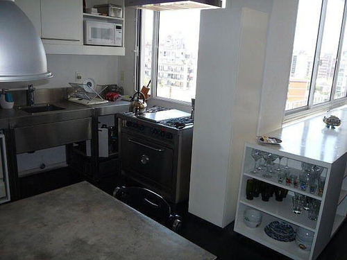Imagen 11 de 27 de Rambla De Pocitos, Piso Alto, Lujosamente Equipado , 2 Grandes Dormitorios !!