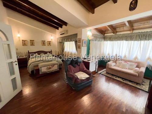 Impecable Y Lujoso Town House En Venta En La Union, Mls #25-21206