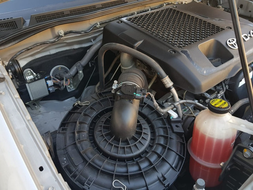 Toyota Hilux 3.0 Cd Srv Cuero I 171cv 4x2