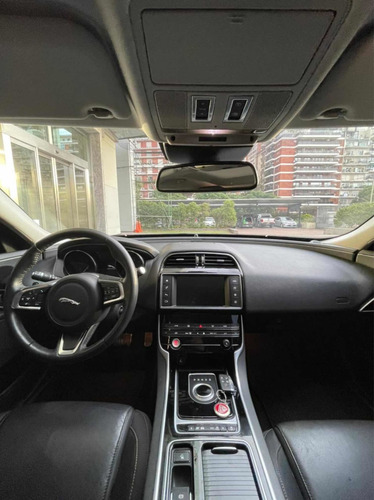 Jaguar Xe 2.0 Se 240cv 2018