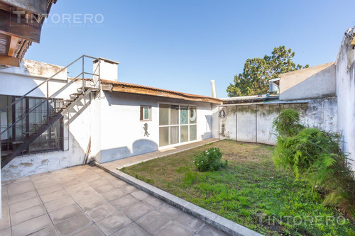 Venta Casa 3 Ambientes Caseros Patio Y Quincho