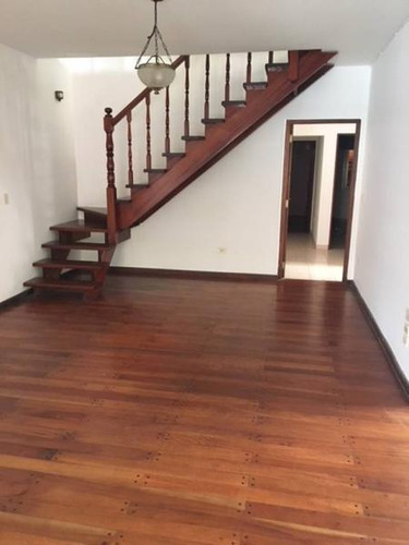 Casa Amplia En Venta En San Fernando - Punta Chica Alto