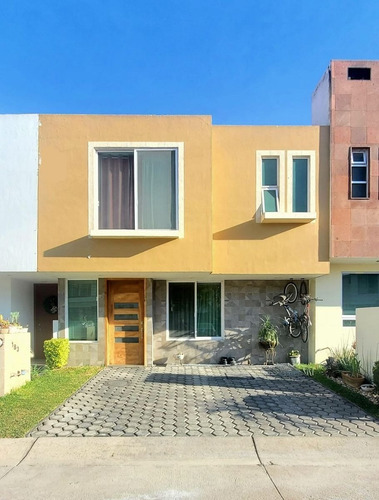 Imagen 1 de 24 de Casa Muy Bonita En Coto Nueva Galicia $3, 900,000