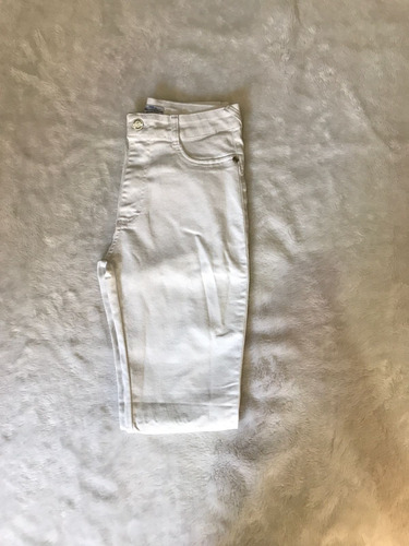 Imagem 1 de 2 de Calça Jeans Branca Feminina Plus Size 