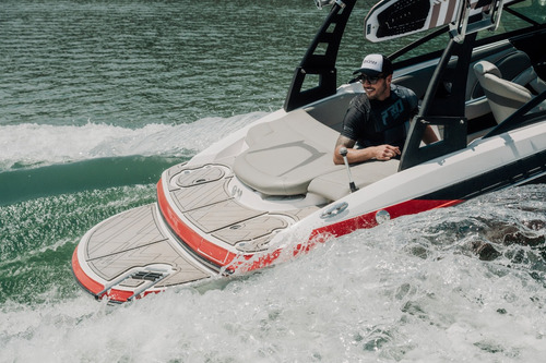 Lancha Ventura 220 Surf 2025 Wake Masterboat Malibu