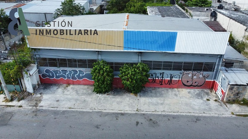 Local Comercial En Venta En Av. Puerto Juarez En Cancun Qroo. Clv24.