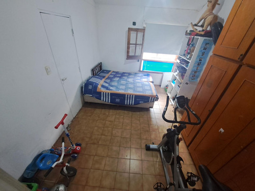 Casa En Venta. Barrio Rosedal. Con Patio.