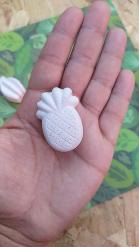 Imagen 2 de 7 de Pack 10 Mini Figuras De Yeso Para Pintar Diseño Frutas