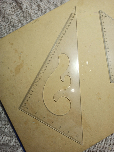 Imagen 8 de 12 de Set Tabla De Dibujo Liceo, Con Funda, Carpeta Y Escuadras