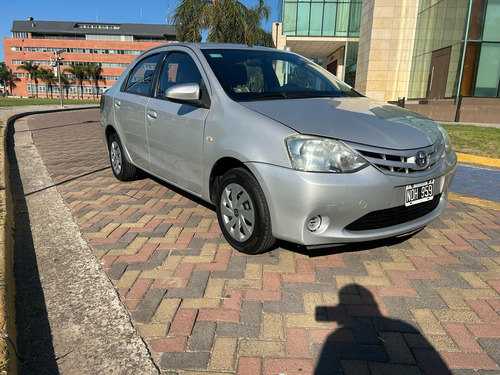 Toyota Etios 1.5 Xs
