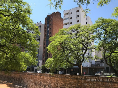 Departamento En Venta De 3 Dormitorios En Barrio Guemes