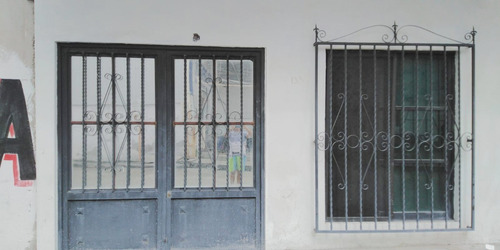 Jojutla Rento Excelente Local Comercial Con Opcion De Casa Habitacion Al Fondo Ubicado En Calle Con Alto Flujo Vehicular A Un Costado De Abarrotera Fuentes Jojutla