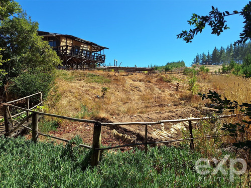 Casa En Venta De 2 Dorm. En Pichilemu