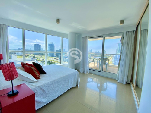 Apartamento En Mansa - Punta Del Este- Ref: 4566