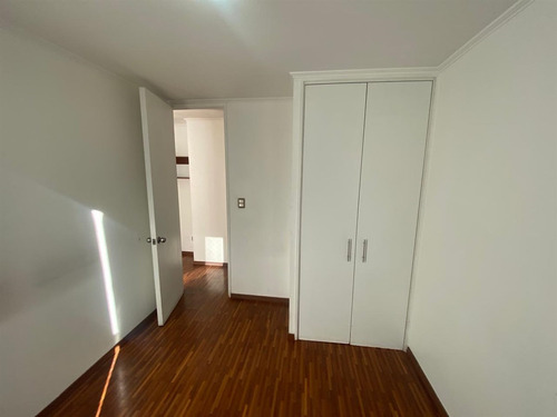 En Venta 2 Dorm. Calle Serrano, Parque Almagro. Santiago