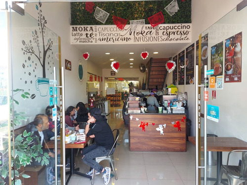 Cafetería Totalmente Equipada