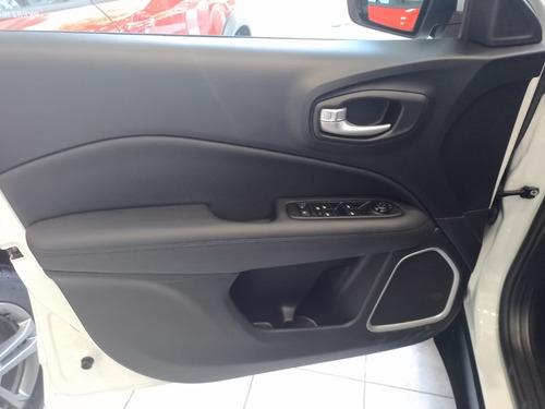 Imagen 12 de 22 de Fiatt Toro Freedom 4x4 Cd Diesel At9 Tr3 Oferta