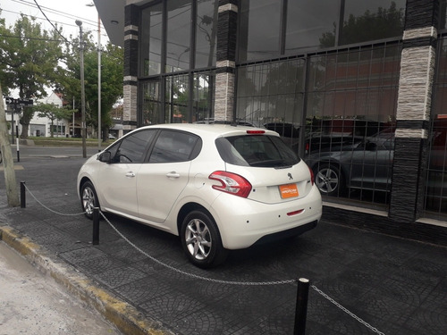 Peugeot 208 1.5 Allure Touchscreen 2015