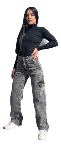 Pantalones con bolsillos en los costados sale