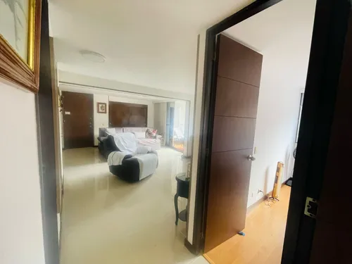 Vendo Apartamento En La Parte Baja De La Loma De Los Bernal Con Linda Vista