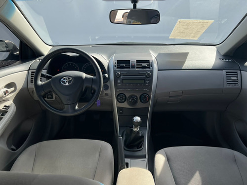 Imagen 4 de 14 de Toyota 2014 Corolla 1.8 Xli L/11