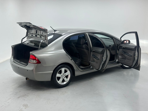 Honda Civic 1.8 LXS 16V FLEX 4P AUTOMÁTICO