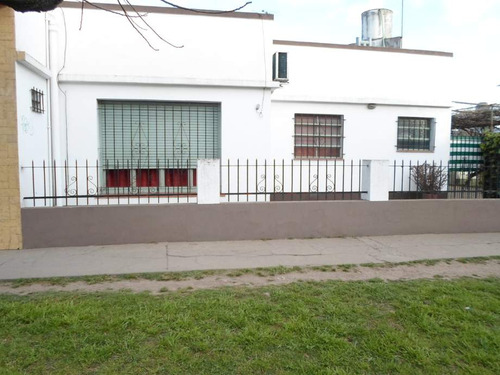 Local Con Vivienda En Venta En Burzaco Oeste